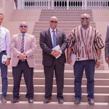 Members of the civil service institute of Somaliland visit Parliament