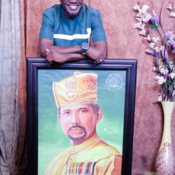 Sultan of Brunei celeberated by a young Ghanaian on his birthday