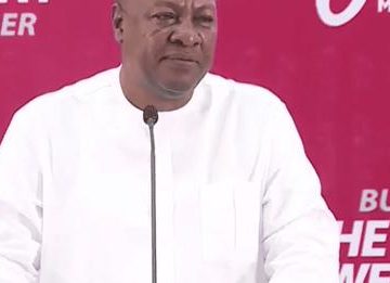 Some owners of collapsed banks throw support behind Mahama