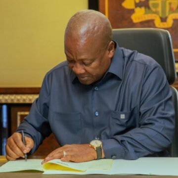 Mahama Signs Landmark Fisheries and Aquaculture Bill into Law