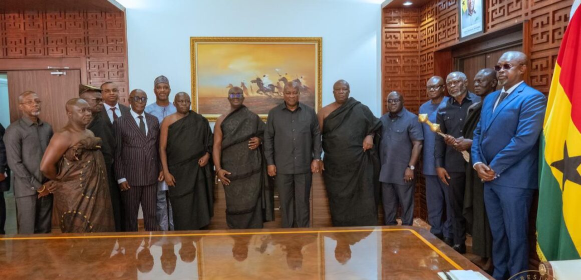Asantehene Invites President Mahama To Asantehemaa’s Royal Funeral Rites
