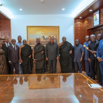 Asantehene Invites President Mahama To Asantehemaa’s Royal Funeral Rites