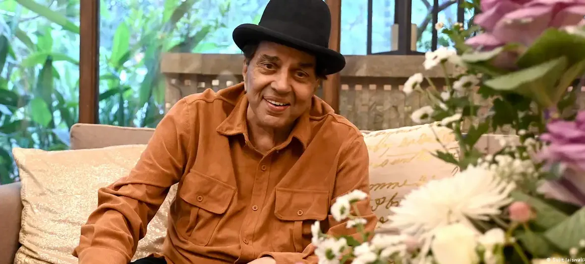 Bollywood Legend Dharmendra Dies at 89