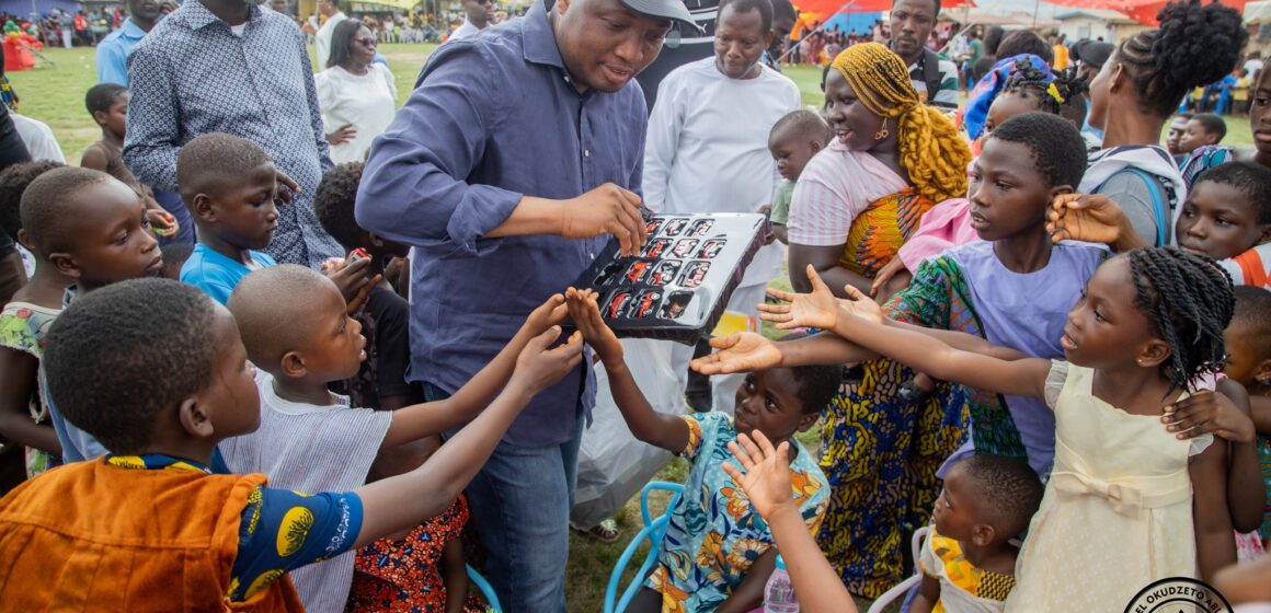 Over 6,000 Children Join Ablakwa’s Annual Christmas Party in Juapong