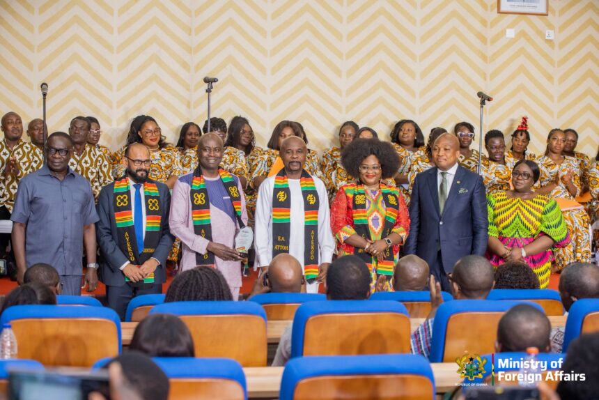 Foreign Affairs Ministry Honors Long-Serving Embassy Staff