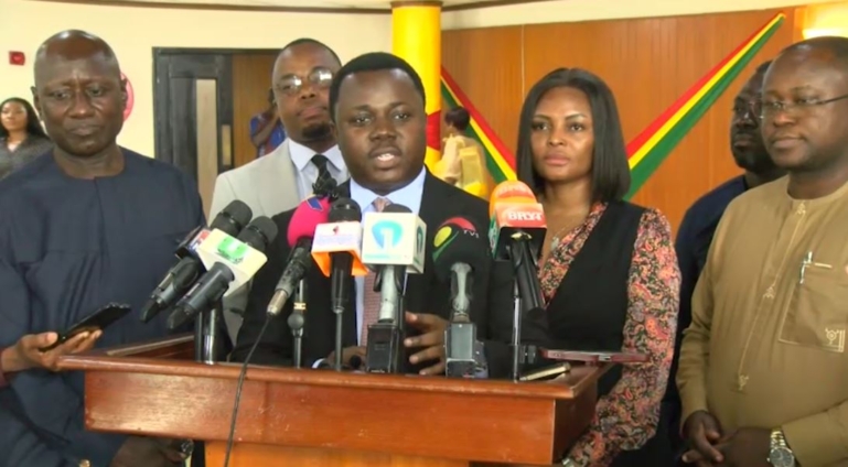 Minority Faults Government Over Overseas Troop Deployments Minority Faults Government Over Overseas Troop Deployments