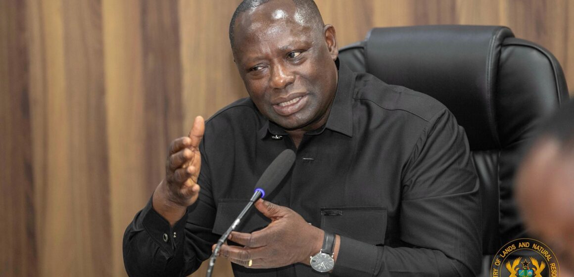 Government to Review Sale of Public Lands