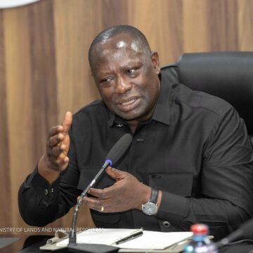 Government to Review Sale of Public Lands