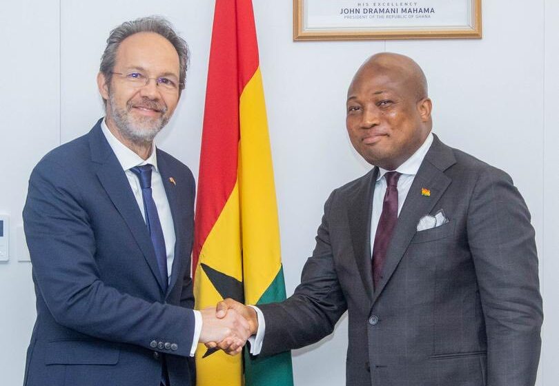 Minister for Foreign Affairs Receives UK High Commissioner