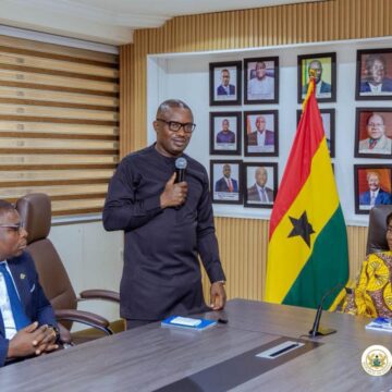Vice President Visits Energy Ministry, Sector Gains Highlighted
