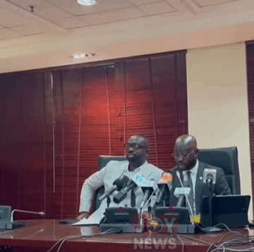 Minority Demands Removal of Foreign Minister Over Migration, Diplomatic Concerns