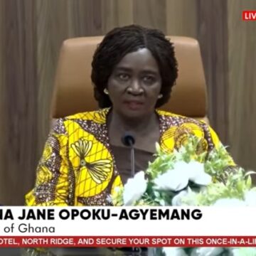 Vice President Praises Lands Minister for Effective Stewardship