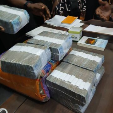 Police Return Lost Bag Containing GHC 85,000 to Owner