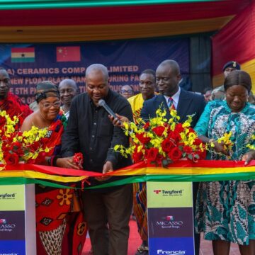 President Mahama Cuts Sod for New Glass Factory in Shama
