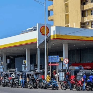 Sri Lanka Declares Midweek Holiday to Save Fuel Amid Global Crisis