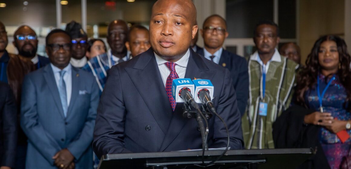 Foreign Affairs Minister Pays Medical Bills for 85 Constituents in Easter Gesture