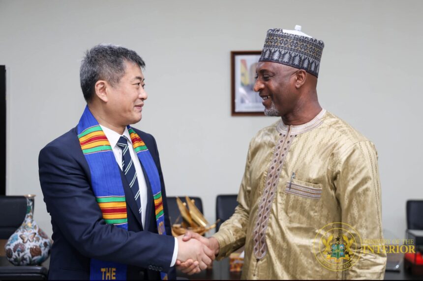 Interior Minister Receives New Chinese Ambassador