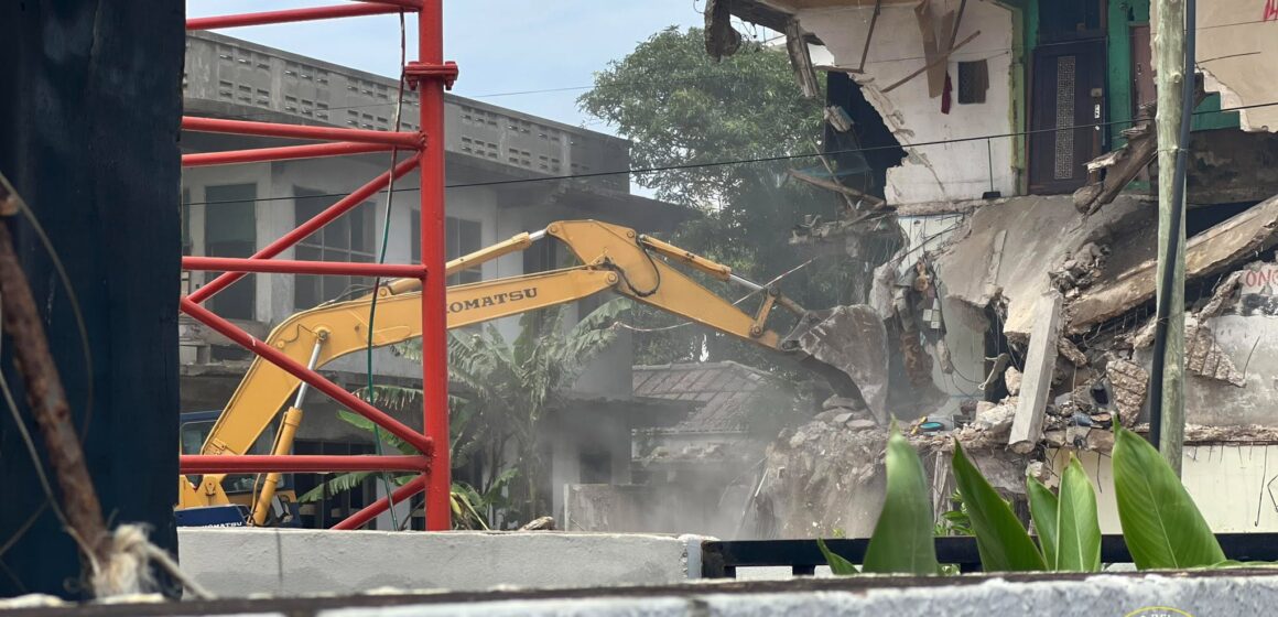 GNFS Supports Safe Demolition of Dilapidated Building at Osu