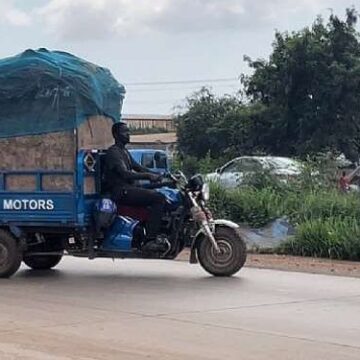 DVLA: Over 90% of ‘Aboboyaa’ In Accra Operate Without Side Mirrors