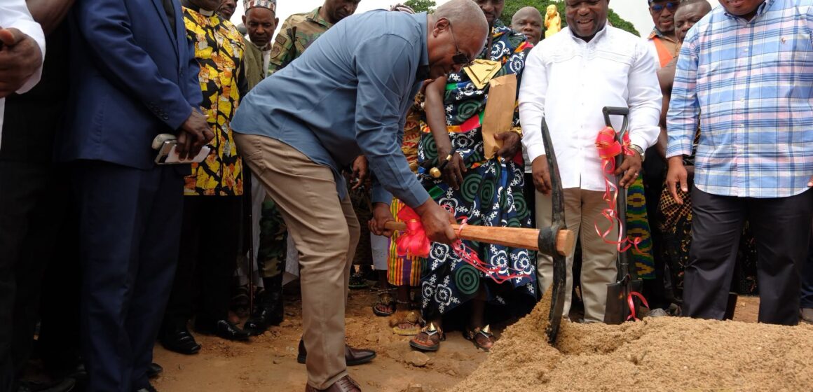 Mahama Launches 24‑Hour Economy Market Project in Juapong Mahama Launches 24‑Hour Economy Market Project in Juapong