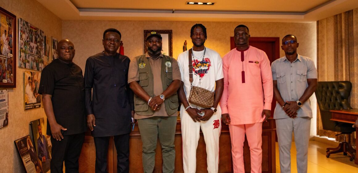 Black Stars Goalkeeper Benjamin Asare Thanks Accra Mayor for Support During World Cup