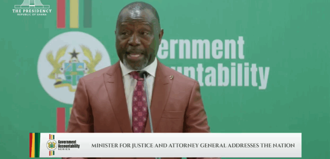 Government Accepts Proposal to Amend Dual Citizenship Restriction