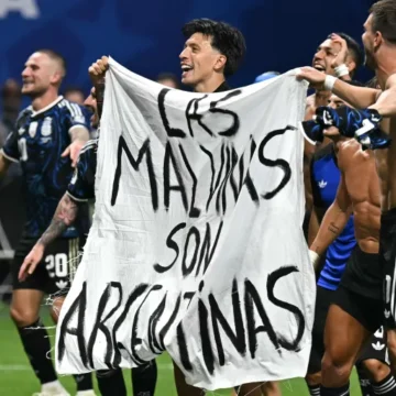 UK Urges FIFA To Investigate Argentina Over World Cup Falklands Banner