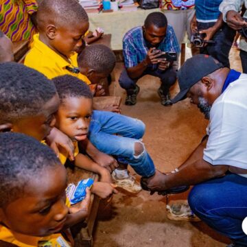Mayor of Accra Welcomes Children Back To School, Funds Books For 10 Children