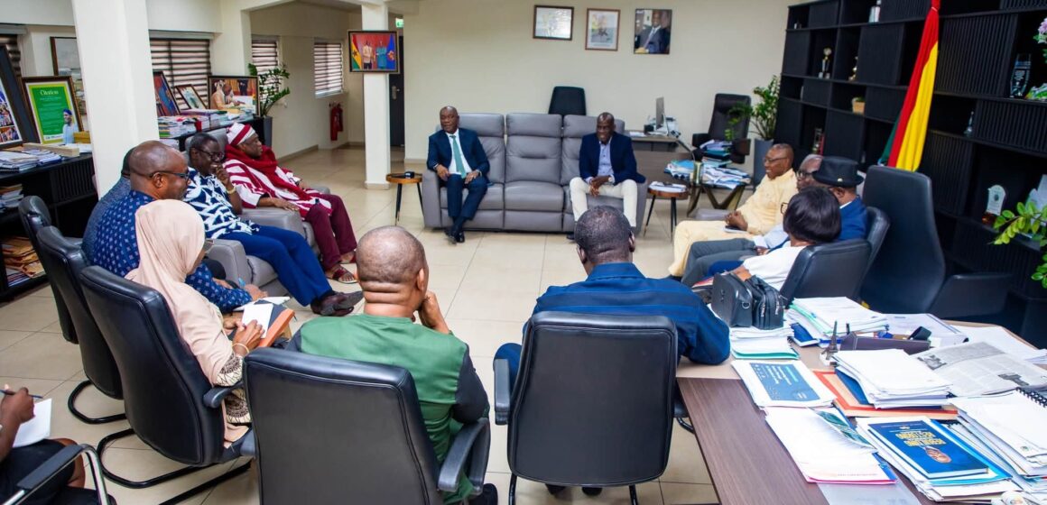 Teacher Unions Suspend Strike After Salary Scale Agreement