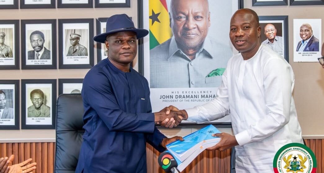 Mahama Ayariga Assumes Office as Local Government Minister
