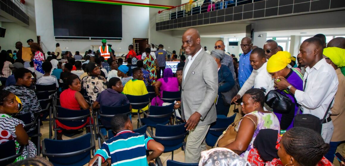 Education Minister Visits CSSPS Resolution Centre, Assures Aggrieved Parents and Students Education Minister Visits CSSPS Resolution Centre, Assures Aggrieved Parents and Students